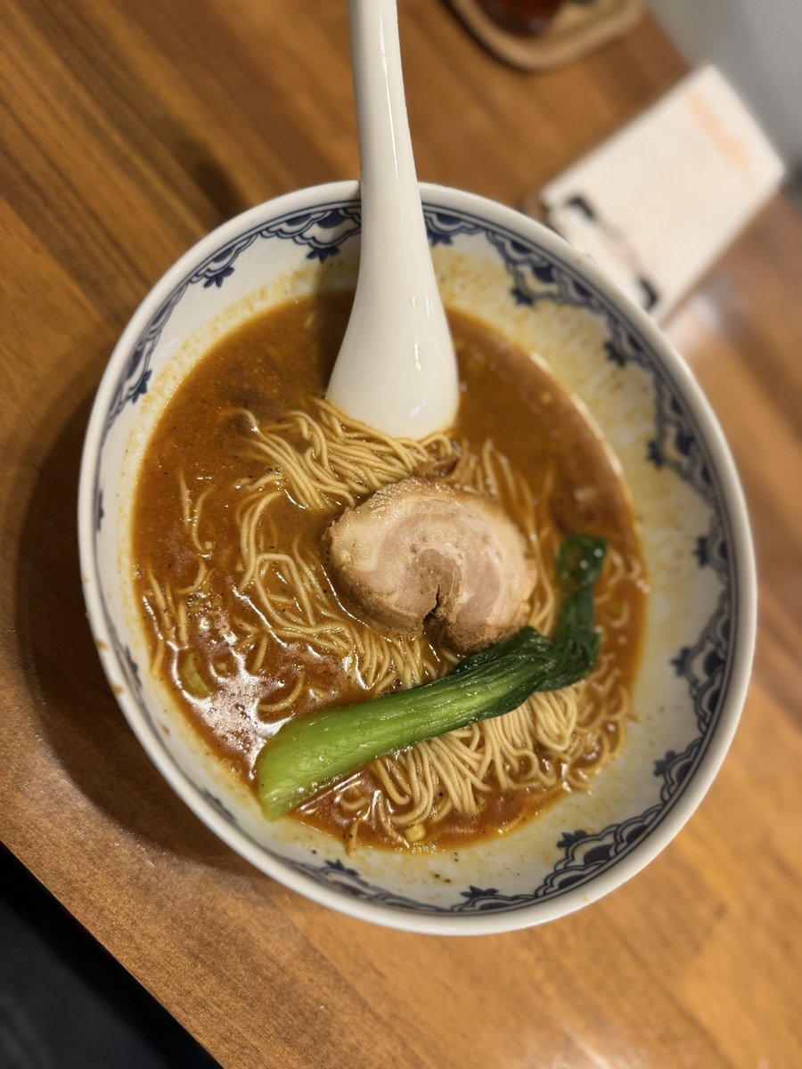 Mv6xKjW5Q067556's tweet photo. 本日､9月14日に末広町にオープンした｢麺屋 うぐま」さんに伺い“担々麺“を無料のライス🍚と一緒に頂きました😆😆😆
出身店を彷彿とさせる酸味あるごまのコクを感じる和風なとても美味しい担々麺でしたよ☺️
先ずはオープンおめでとうございます㊗️🎊🎉 https://t.co/1W8xztExTr