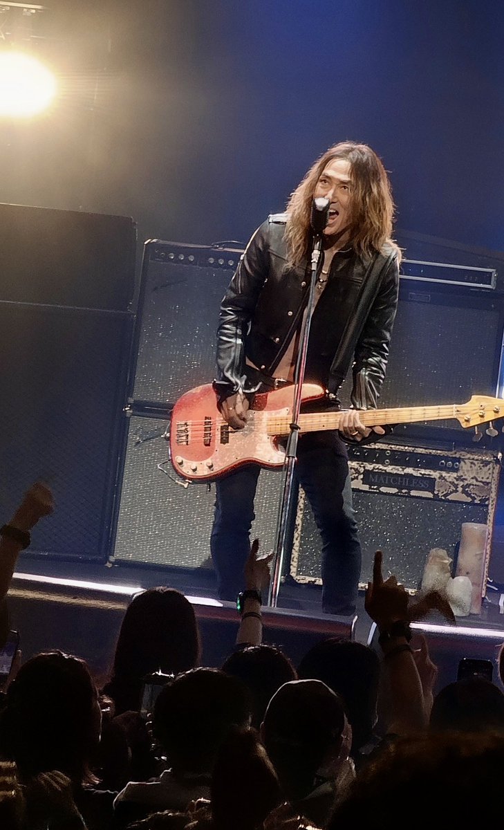 inaalf0201's tweet photo. 福岡サンパレス1night🌙
じぇーさん①🤘🔥
公演中結構見えなかったんだけどるなぴくの時はちょうどいい位置にいてくれて良い感じ✨
TONIGHTは忙しいけどシャッターチャンスもたくさん、、、！

#LUNAPIC https://t.co/OOlyqYu7Rd