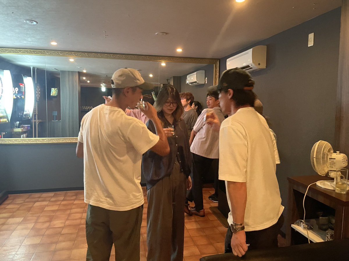 BORDERLESS_ROOM's tweet photo. 本当にこのシルバーウィーク、本当に毎日楽しくお店を盛り上げて頂いて圧倒的感謝！

Google口コミでうちの店をもういっちょ盛り上げてくれー！
みんなで一緒に楽しい店を繋いでいくのをお手伝いしてくれると幸いです！🙇
https://t.co/D8pBGFhE6s https://t.co/mDHcpNAvEu