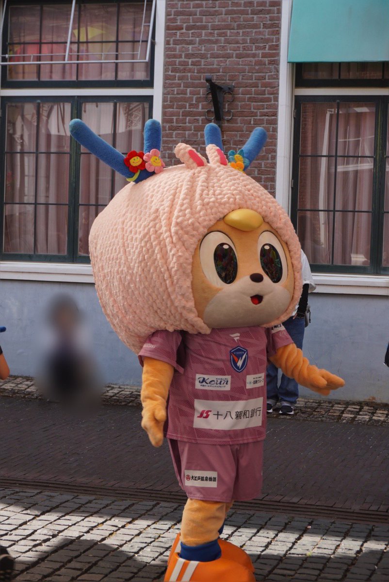 3Krcv's tweet photo. ヴィヴィくんうさぎさんしっぽがある…かわいい https://t.co/P2zNzvXL6w