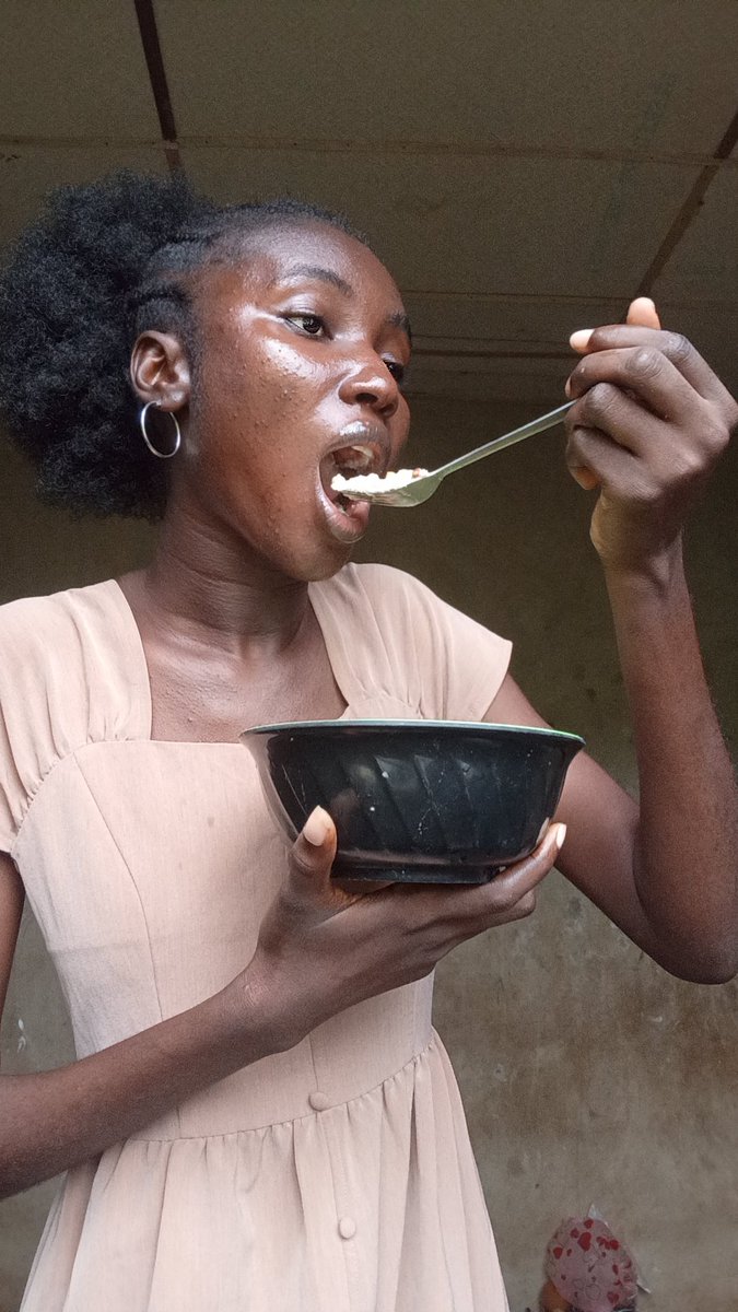 crypogirl924's tweet photo. In everything you do in this life, pls make sure you always eat ooo. don't starve yourself, alcer is real oooo

Happy Wednesday x family ❤️❤️ 

Today will be better than yesterday 🙏🙏 https://t.co/fk5pWkzcWN