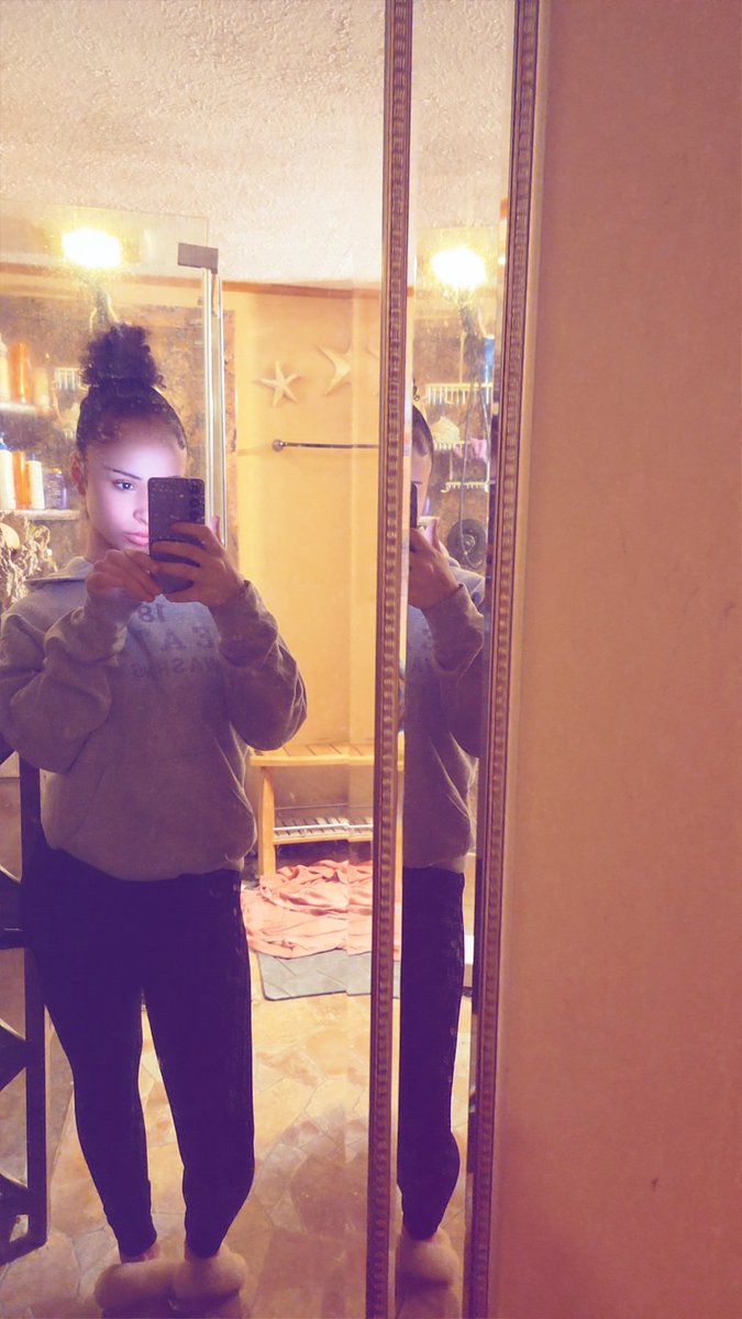 dreyeh's tweet photo. sleepy 💤 #fyp #lightskin #teen https://t.co/bm9B7A4IdZ