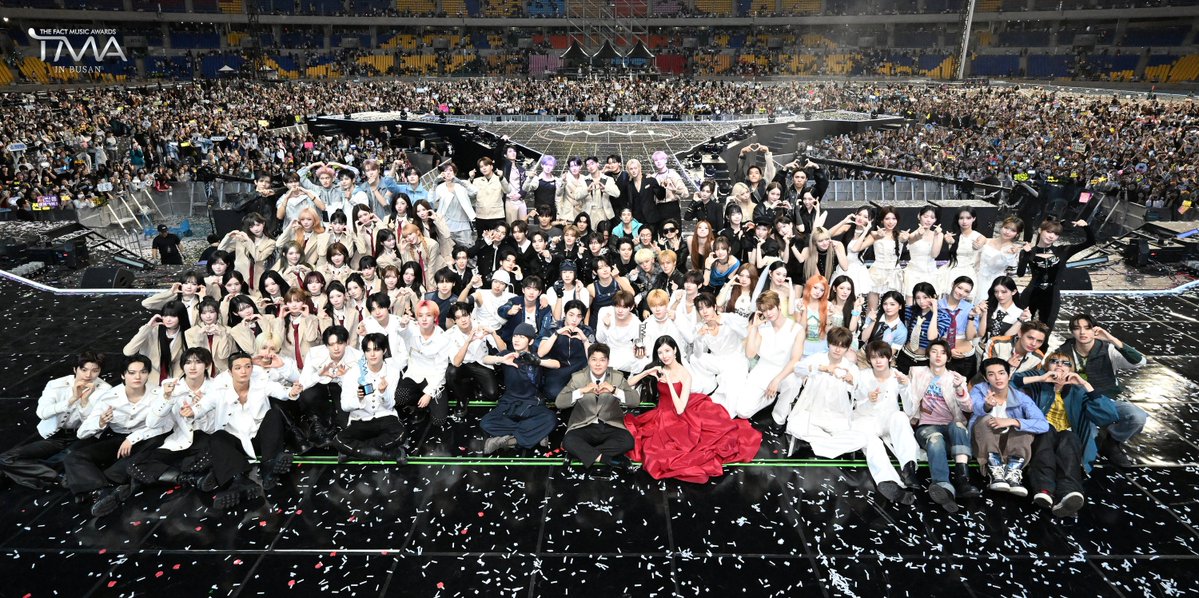 thefact_TMA's tweet photo. [📷]

2026 TMA, 그날의 주인공들

“𝑺𝒉𝒊𝒏𝒆 𝒐𝒏, 𝑫𝒓𝒆𝒂𝒎 𝑶𝒏𝒆!”

2026 THE FACT MUSIC AWARDS를 빛낸
아티스트들의 순간을 한자리에✨

그리고 아직 끝이 아닙니다 👀
앞으로 공개될 2026 TMA 현장 콘텐츠도 기대해 주세요!

#2026TMA #TMA #더팩트뮤직어워즈 #FANNSTAR #팬앤스타 https://t.co/xdY1T7crw0