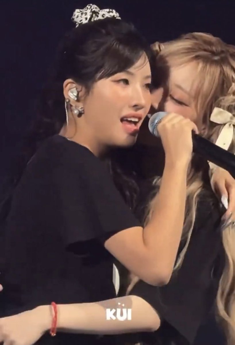 latataa23's tweet photo. happy birthday to soyeon’s wife 🥰💗 https://t.co/Lz87gIgQT2