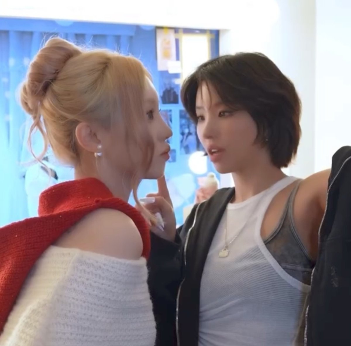 latataa23's tweet photo. happy birthday to soyeon’s wife 🥰💗 https://t.co/Lz87gIgQT2