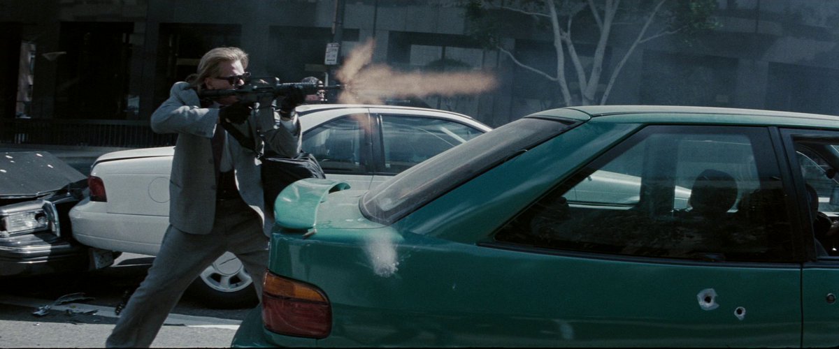 heatframes's tweet photo. HEAT (1995) - FRAME 2029 https://t.co/xBSNr7tgSw