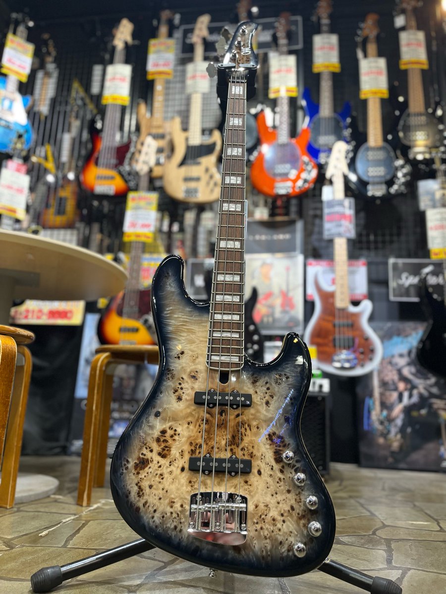 bbsapporock's tweet photo. 只今開催中の #大決算セール の中から、
【#MAYONES Jabba Custom EP 4】の紹介です✨
アイポプラの杢目ヤバいです🫨
多彩なサウンドメイクが可能で、幅広いジャンルで使い倒せる1本です♪
セール価格で¥628,000→¥579,800に‼️
大決算セールも終盤🏁お見逃しなく👀
#BIGBOSS札幌 https://t.co/miPhkjxmus