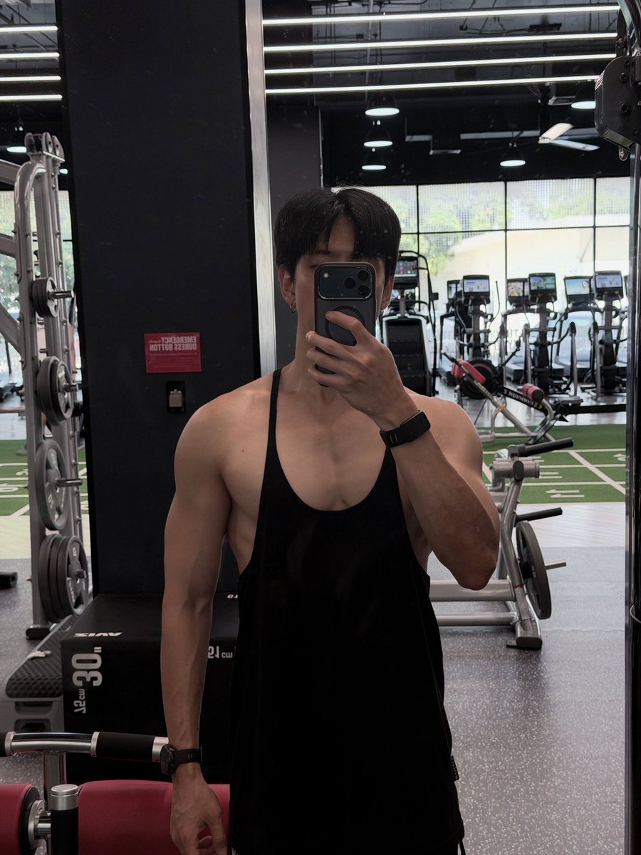 Chisu306's tweet photo. เสื้อสู้ชีวิตมากอยู
#ฟิล์มธนภัทร #FilmThanapat https://t.co/ZUfz9cwdim