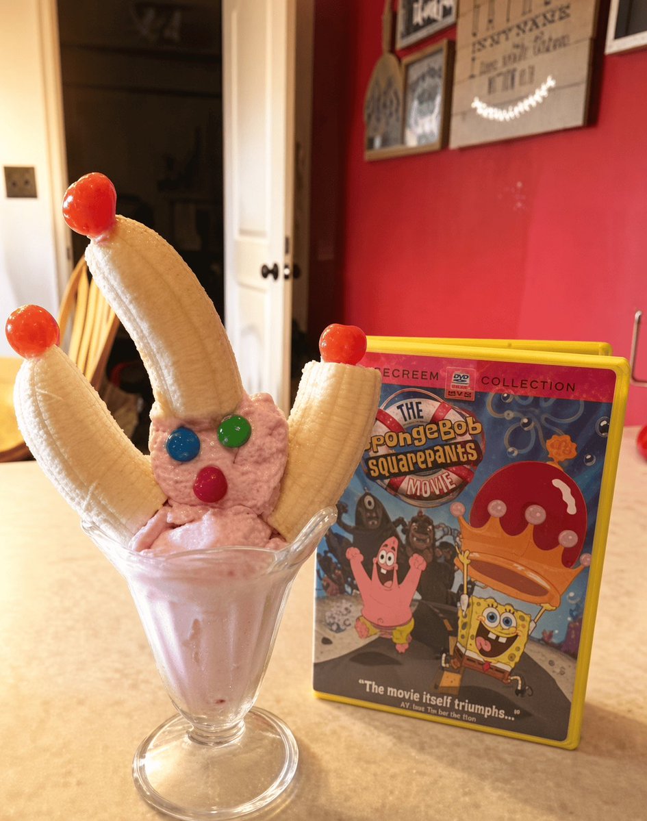 blueberryslut's tweet photo. yup it’s that kind of night. https://t.co/A98aQvk9ki