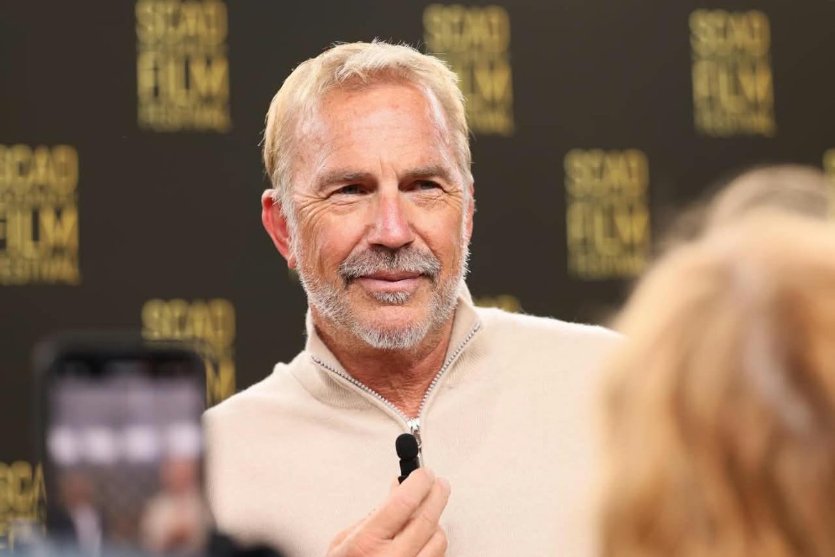 KevinMCostner8's tweet photo. Always a privilege spending time with the people who make this journey worthwhile. Thank you to everyone at SCAD Film Festival for the warm welcome and incredible energy. Onward to the next story.

#SCADFilmFestival #HorizonAnAmericanSaga #Filmmaking  #Storytelling https://t.co/AeTbS9bmN7