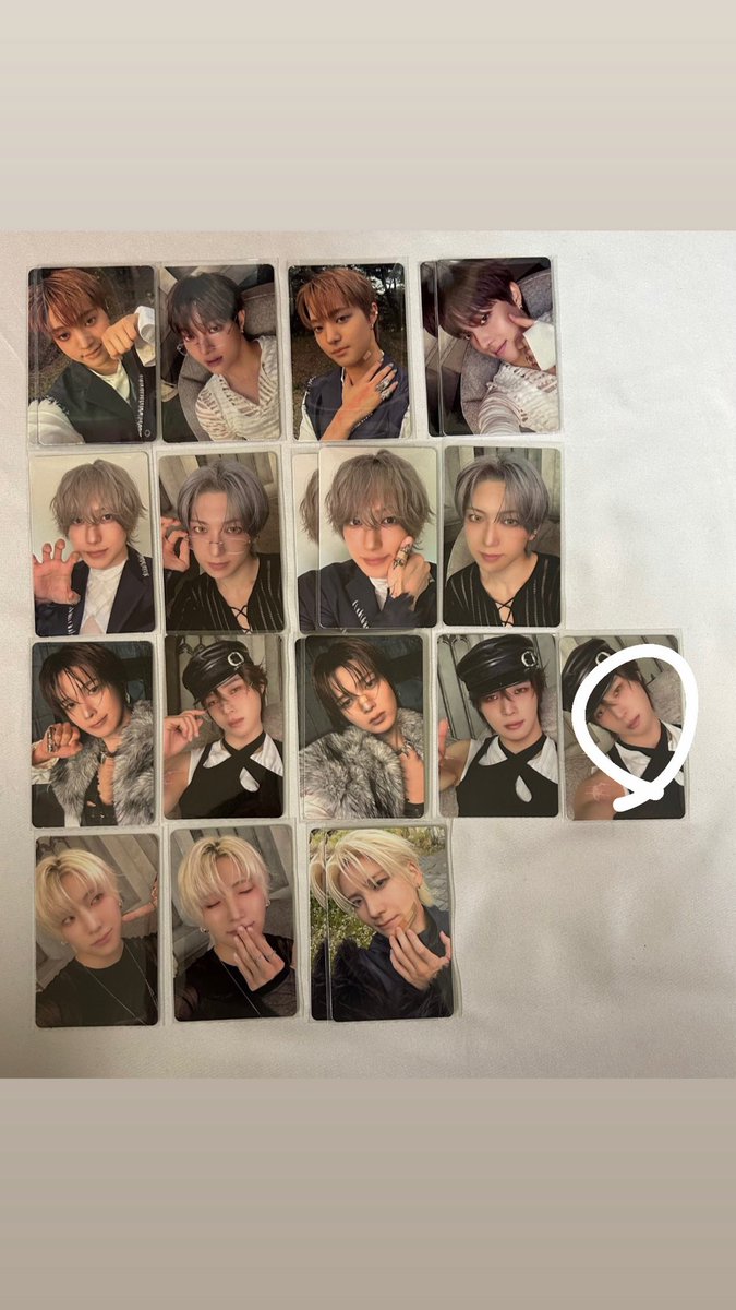 Knodpfe's tweet photo. @MIKU20020709 検索より失礼致します！
当方こちらニコラスを所持しているのですが、丸のついているKと交換可能でしょうか？？
ご検討よろしくお願い致します🙇‍♀️ https://t.co/PK1bjkG5nC