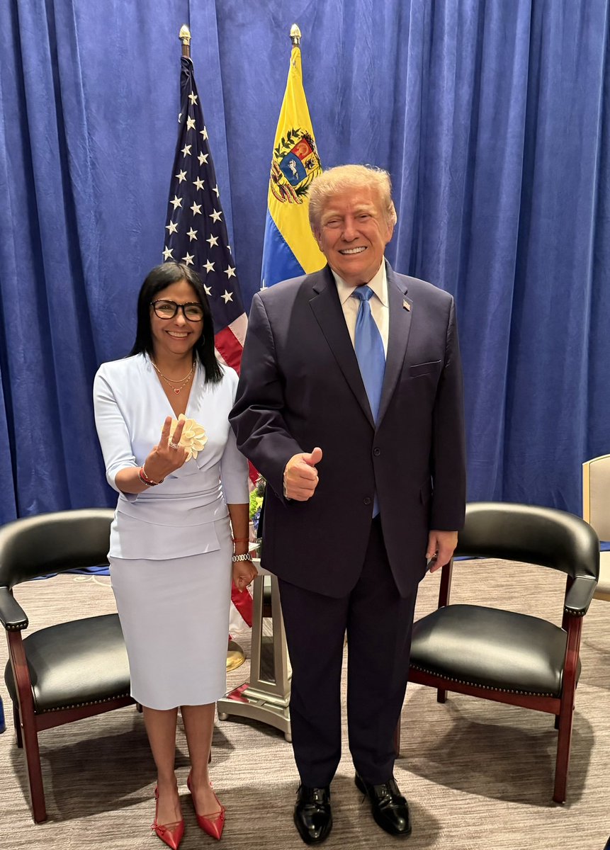 badrajil's tweet photo. cambiaste un Ferrari         por un Twingo https://t.co/NeupI1XrQn