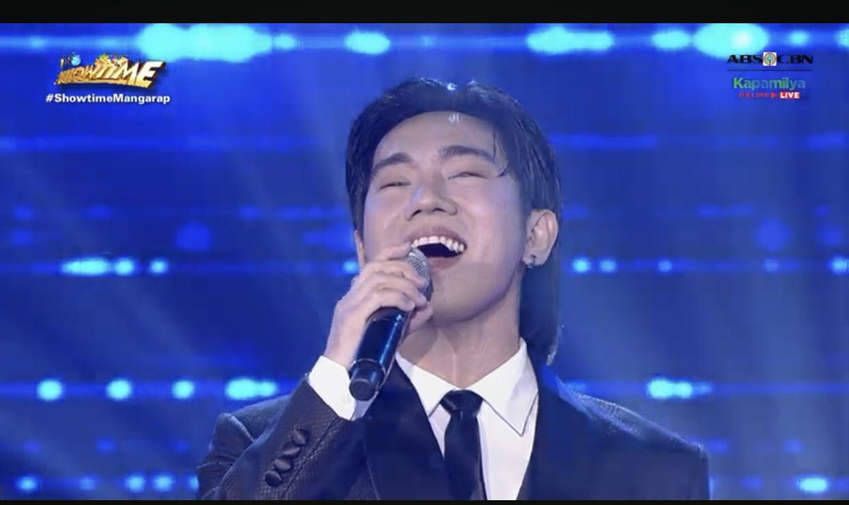 maui_andsun418's tweet photo. congrats sa ating Frontman JMDC apakahusay ng performance sa prod
#ShowtimeMangarap
TNTCHAMP JMDelaCerna
JMDC PowerVocals
#JMDCLiveOnShowtime https://t.co/JYFhcsU5Wy