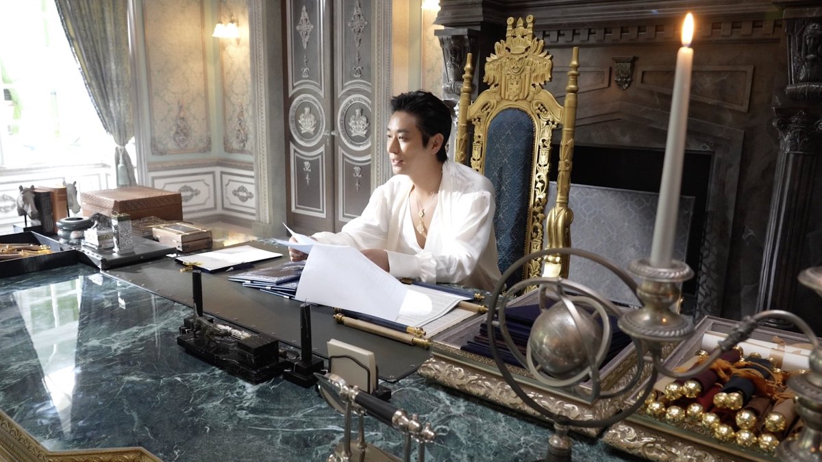 qnavierr's tweet photo. 📍<재혼 황후> 스페셜 룩 영상 공개 (Part 1-3)

 디즈니+ 플랫폼 내에서만 만날 수 있는 특별 영상

한 번도 본 적 없는 K-로맨스 판타지 세계를 현실로 옮기기 위한 제작진과 배우들의 준비 과정을 담아냈다.

#재혼황후 #TheRemarriedEmpress 
#신민아 #주지훈 #이종석 #이세영 https://t.co/lLdjimUBsR