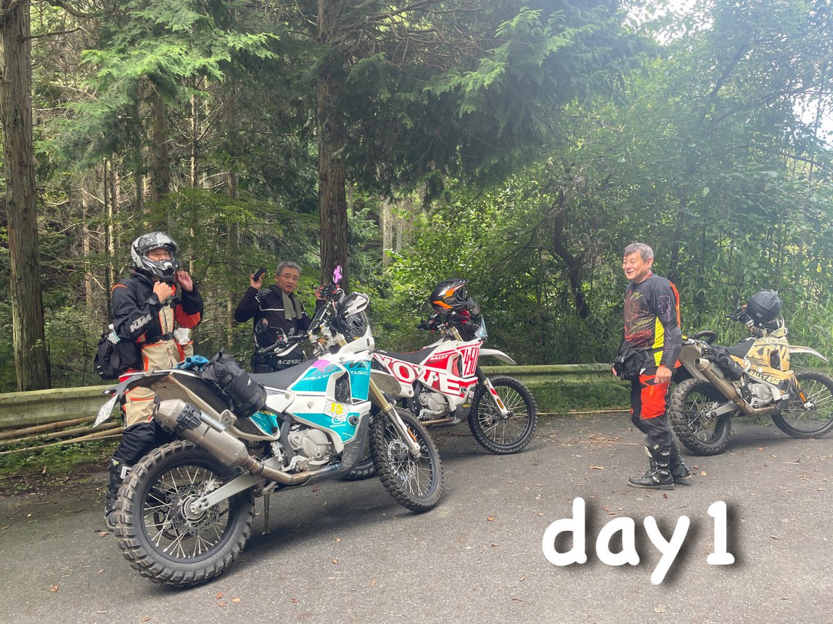 GunBike_fuji's tweet photo. コマ練15周年3daysに参加してきました！
今回の舞台は、飛騨高山を起点に3日間🤟
2日目は日本海へ🌊
#450RALLY で砂浜を満喫😁さすがラリー車！！！

天気に恵まれて最高の3日間☀️
思いっきり楽しんできました！

15周年おめでとうございます㊗️

#ガンバイク #GunBike #コマ練3days #KOVE https://t.co/ON5eNkSXua
