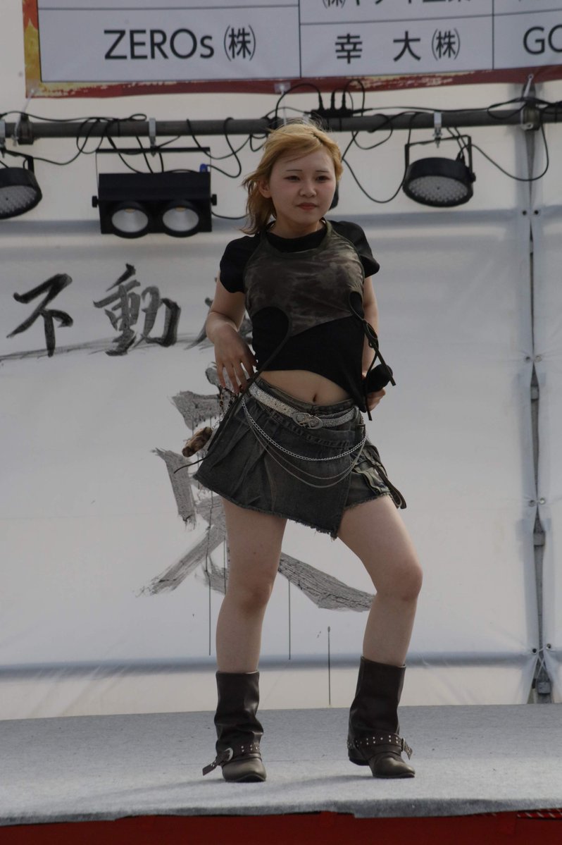 TaKaKun_Ysh_06's tweet photo. 9月21日 高田河川敷 秋祭り
MiUSE
風がつよい中のパフォーマンスでしたか、相変わらずキレキレのダンスを見せてくれました😆
#MiUSE #nfmusic
@MiUSE_NF_MUSIC
@miuse_miyuu @miuse_miduki
@miuse_ren https://t.co/pnEdRdSePH