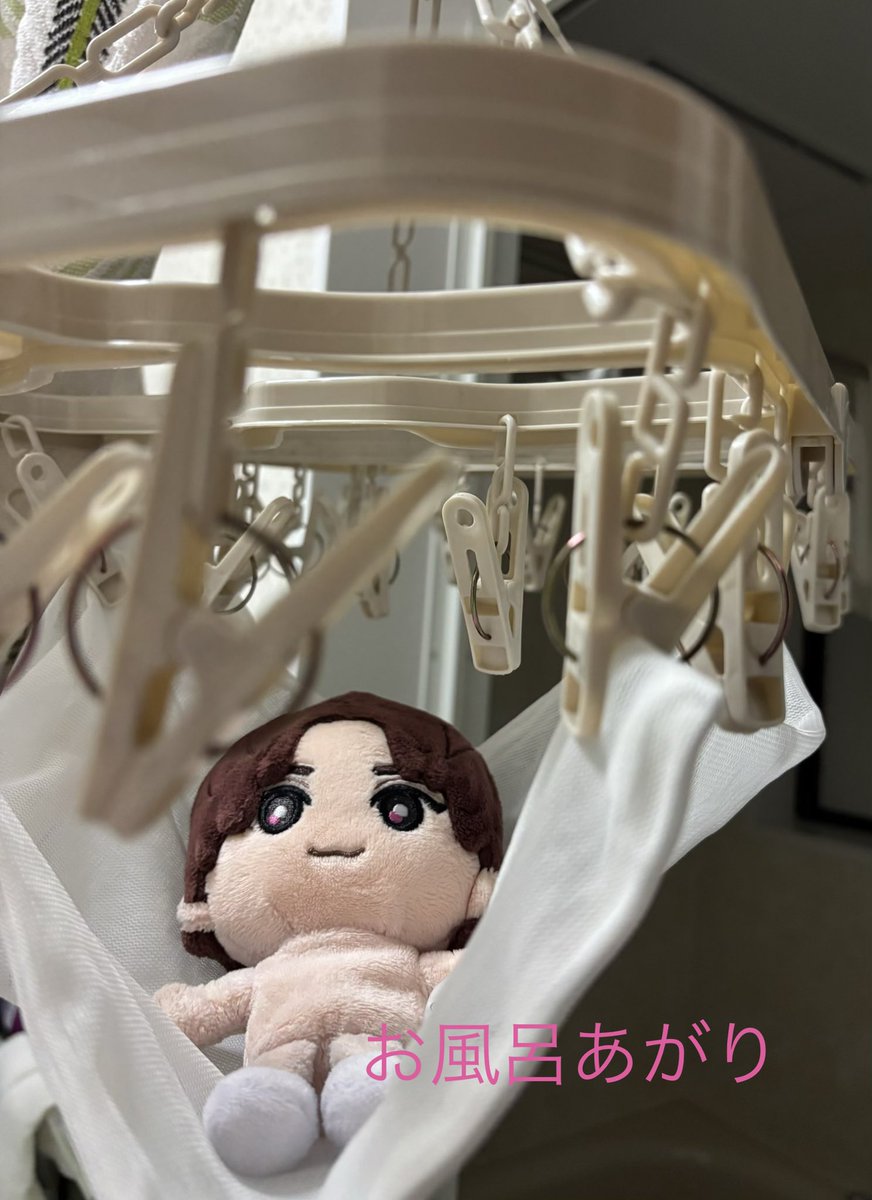 PINKtoBLACKoshi's tweet photo. 初めてのお風呂 https://t.co/7B99lUUCV9
