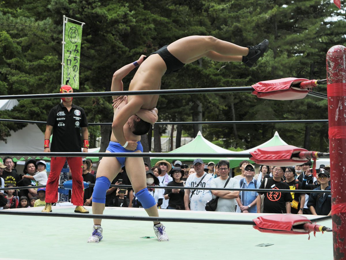 hlkysh's tweet photo. #いしがき2026 
#いしがきミュージックフェスティバル
#みちのくプロレス
フェスの民にも知って欲しい。
みちのくプロレスってめちゃくちゃ面白れぇんだぜ。 https://t.co/tSLsPdSiDX