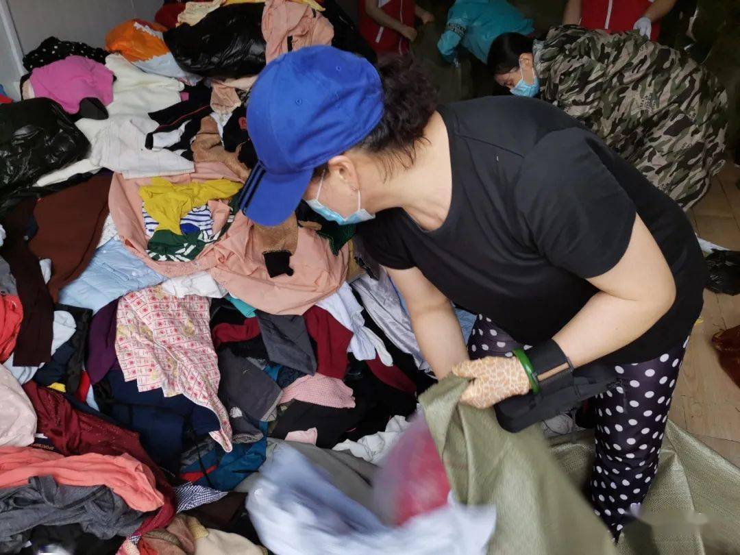 jacobza8charyph's tweet photo. Cleared out my closet and found so many forgotten gems! Donating gently used items is such a satisfying way to declutter while helping others. What’s one old thing you recently rediscovered https://t.co/aIPWtsD6lu