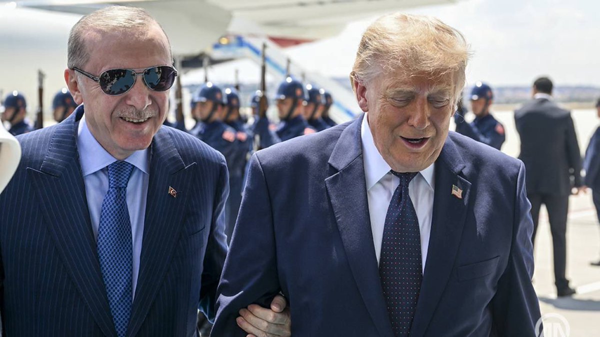 Tahajuum's tweet photo. @Muhafazakr3 Gerçeği 😂😂😂 https://t.co/9s1dWIdg5F
