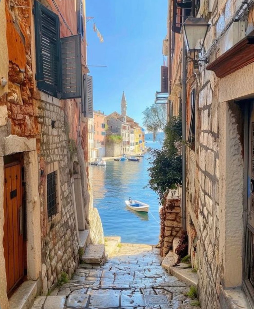 EarthXHD's tweet photo. Rovinj, Croatia https://t.co/Eb6z3GaR1g