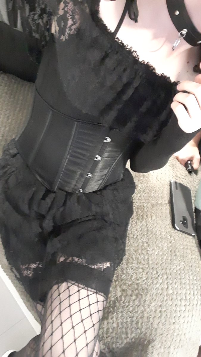 returnofthefem's tweet photo. I miss this dress ;-;

#femboy #femboyfashion #femboythigs https://t.co/4P0rEma9nC