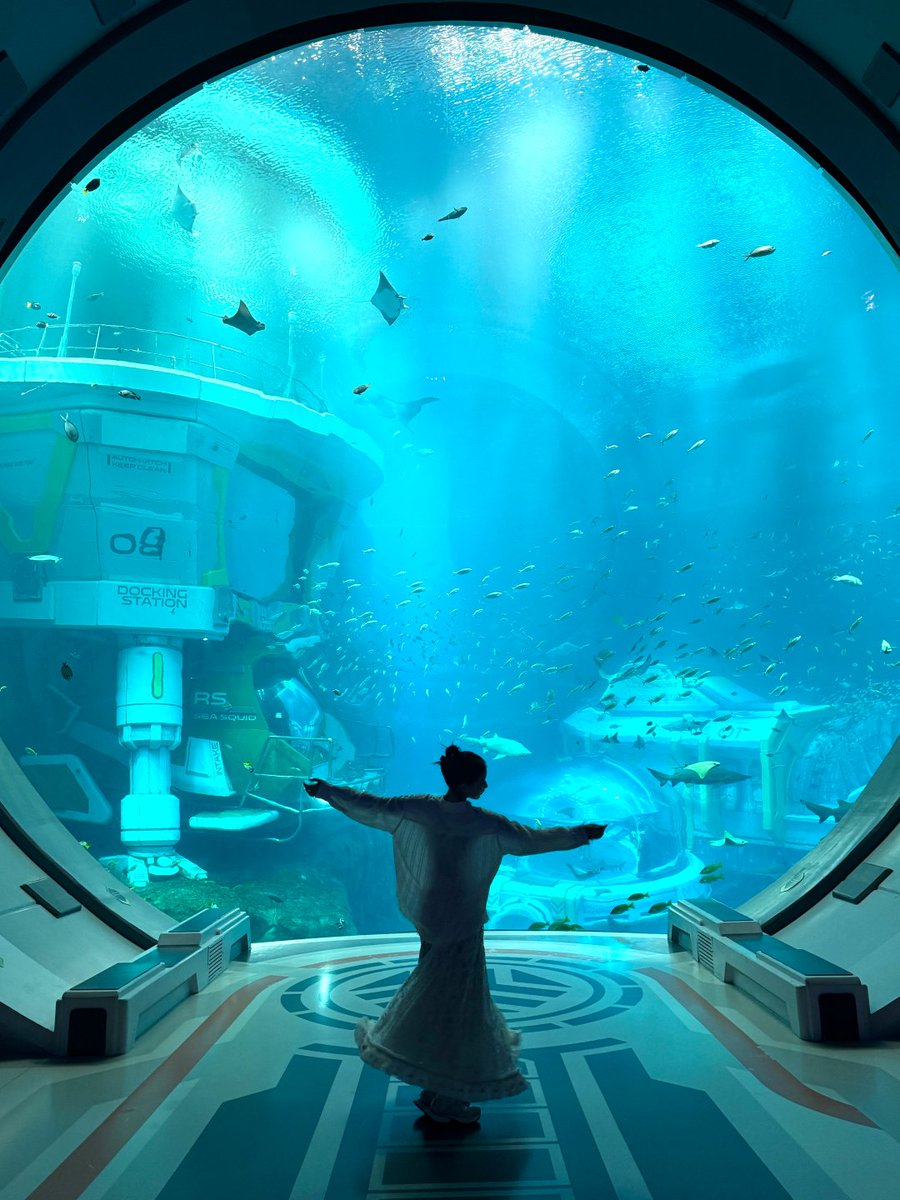 Fa1lima's tweet photo. Immersing myself in the deep blue sea, my mood automatically switches to a joyful mode https://t.co/hk8b1rkHJj