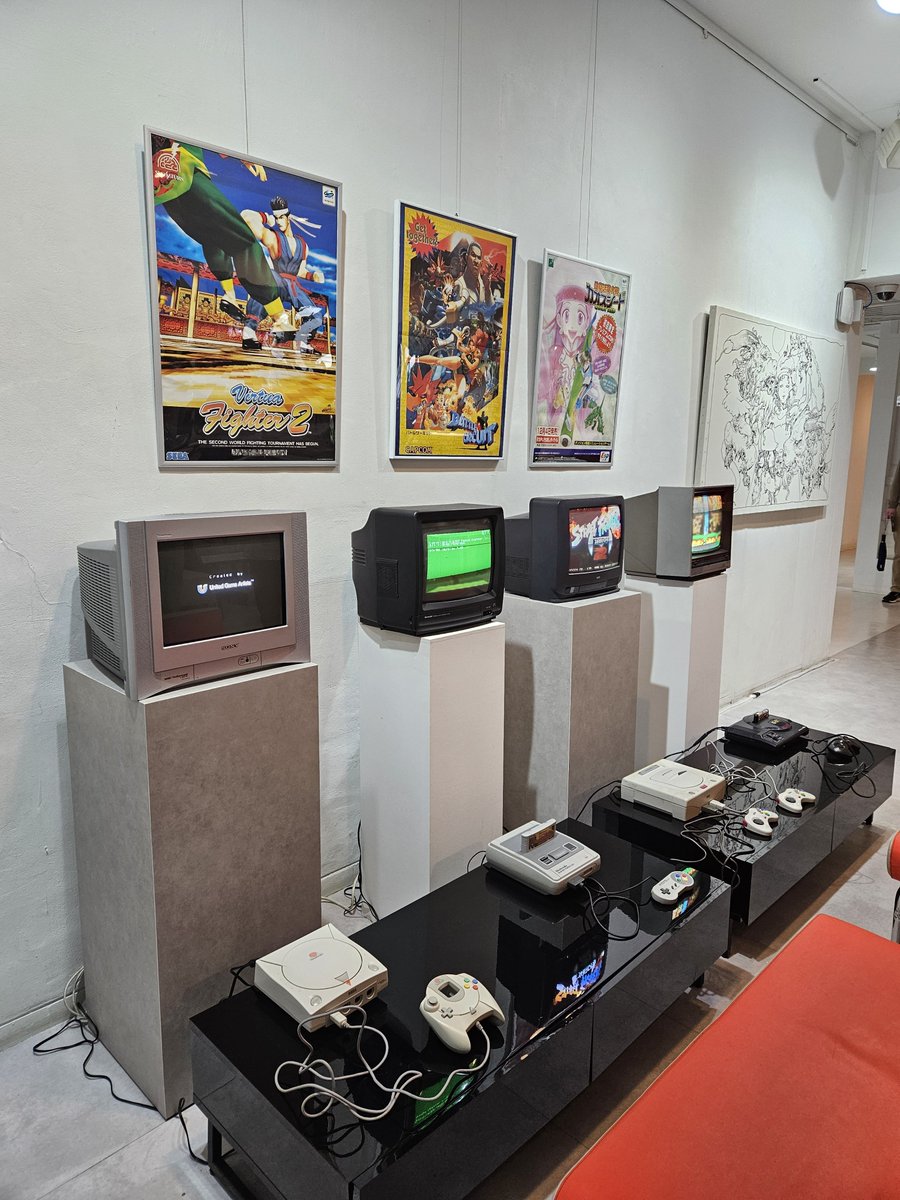 shinyuden's tweet photo. ⭐️【DREAM MACHINES】ゲーム史に眠る“幻”のマシンが東京に集結！🎮
👉Shinyuden collection
 📍東京日仏学院 https://t.co/qBSWljF92D