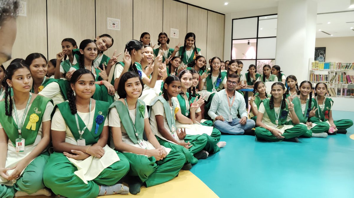 PardadaPardadi's tweet photo. 📚A new place can open the door to a new dream.

46 girls from Pardada Pardadi visited Coforge Public Library, Noida, exploring books, new ideas and a different learning environment.

Thank you, Coforge Public Library, for welcoming our girls and making this experience special! https://t.co/wp5BUhumTd
