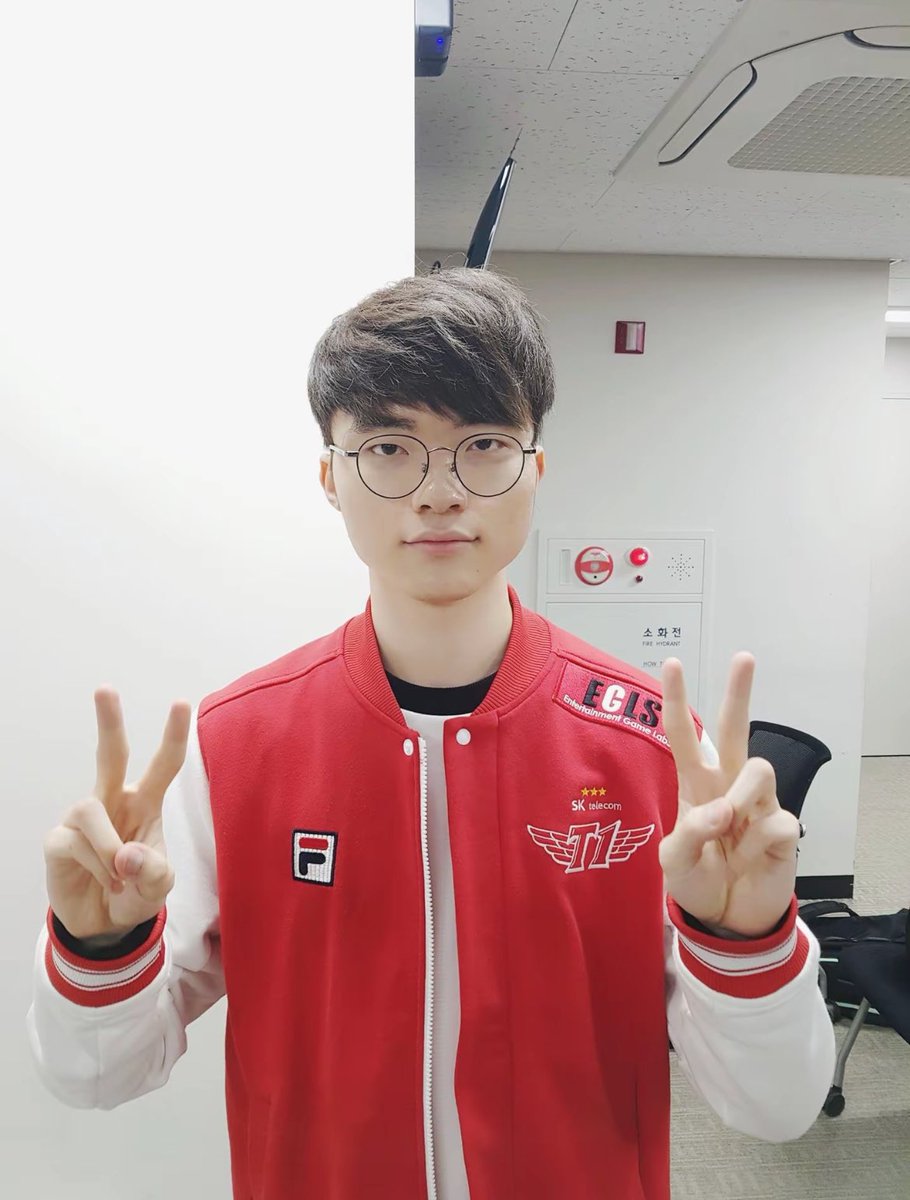 upsetbone_baz's tweet photo. 他是一个好男孩 是的 https://t.co/nBbf2XIpsN