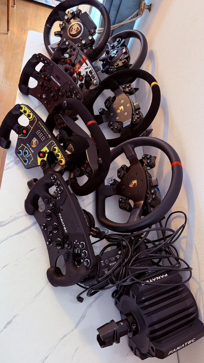 TED_981GT4's tweet photo. 断捨離

#FANATEC https://t.co/yEqYaAkuYa