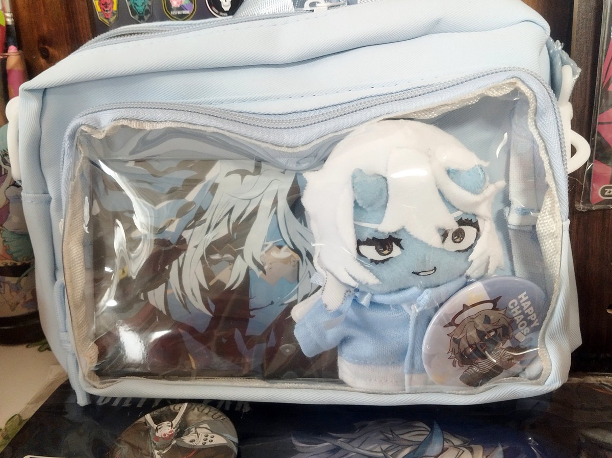 wm8fEVbPG7QsZwd's tweet photo. 何枚かブロマイドを買ったんだけど何かに使えないかと模索中 https://t.co/qmOmyOBzAJ
