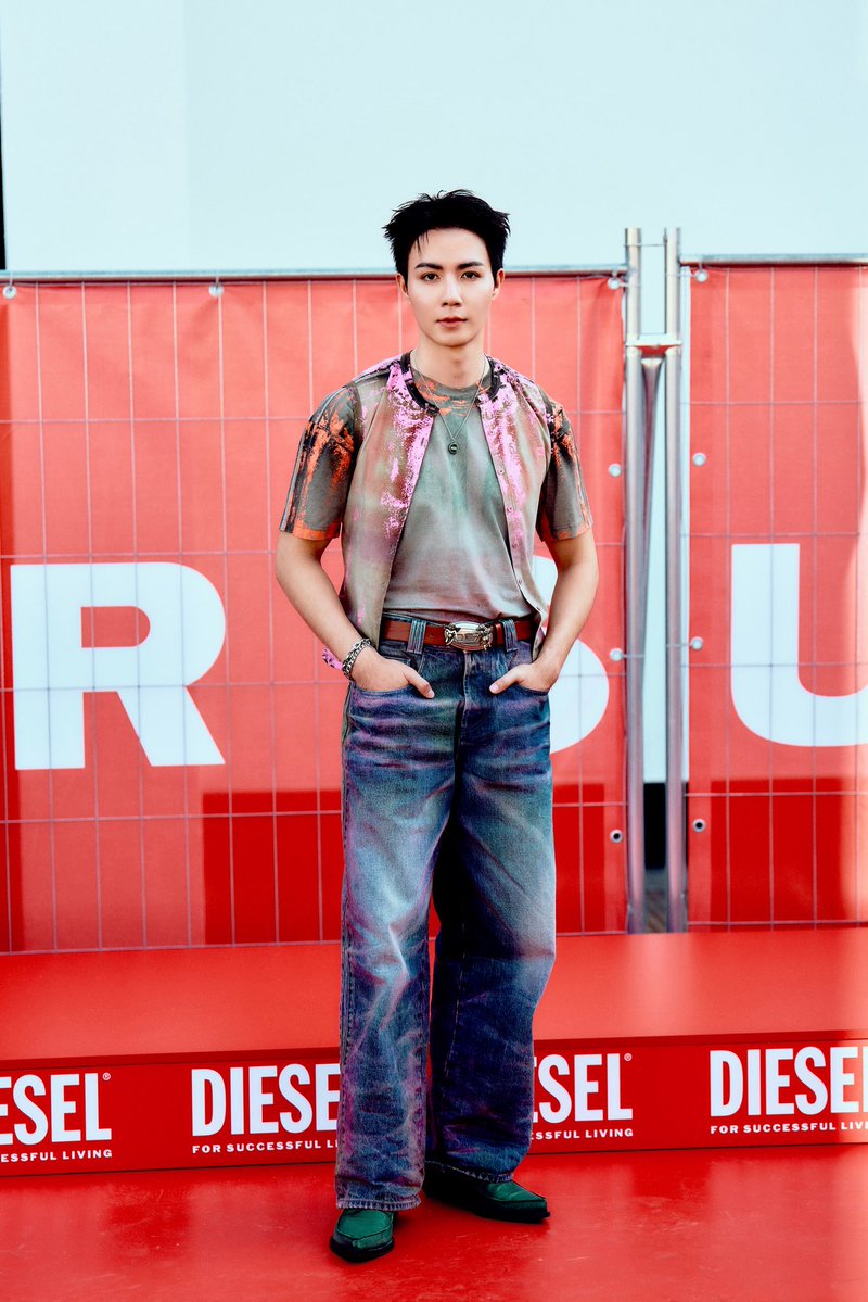 zee_pruk's tweet photo. FOR SUCCESSFUL LIVING.❤️‍🔥

ZEE PRUK MFW 2027
#DIESELxZEEPRUK
#ZeePruk
#Diesel @diesel
#DieselSS27
#ForSuccessfulLiving https://t.co/O5Kyj8aWXK