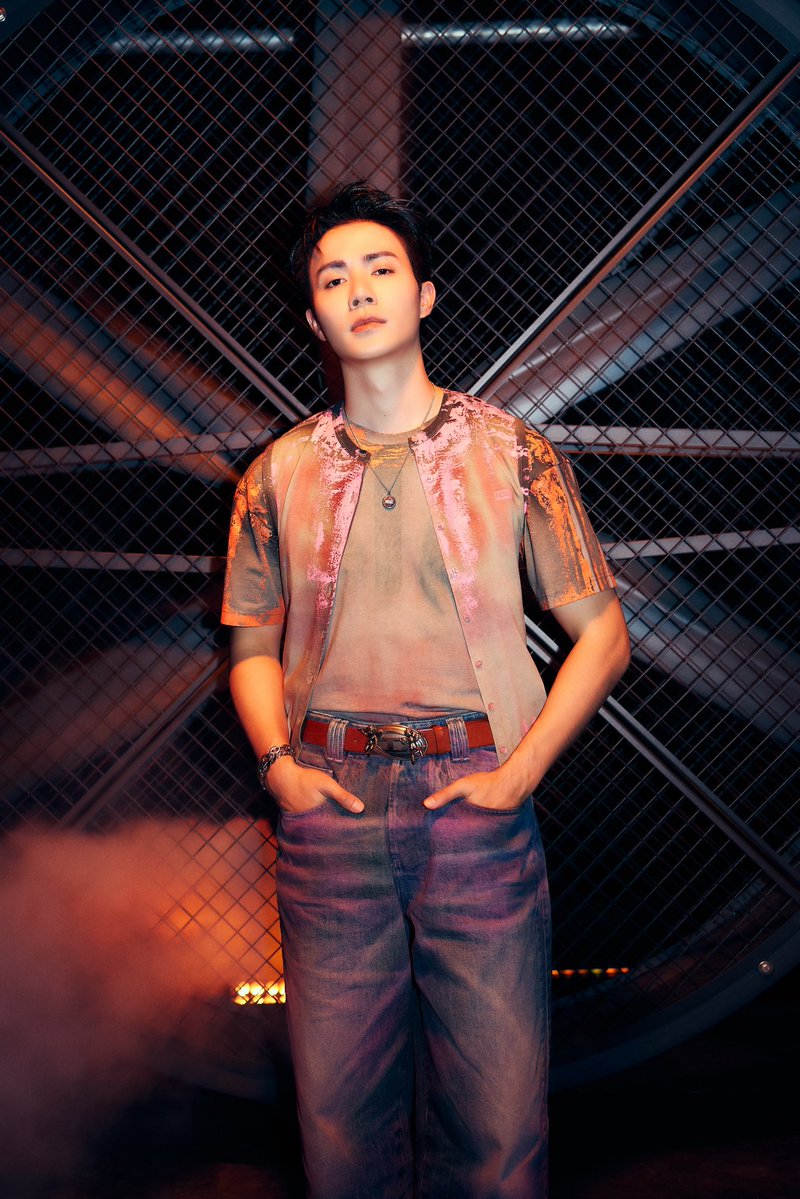 zee_pruk's tweet photo. FOR SUCCESSFUL LIVING.❤️‍🔥

ZEE PRUK MFW 2027
#DIESELxZEEPRUK
#ZeePruk
#Diesel @diesel
#DieselSS27
#ForSuccessfulLiving https://t.co/O5Kyj8aWXK