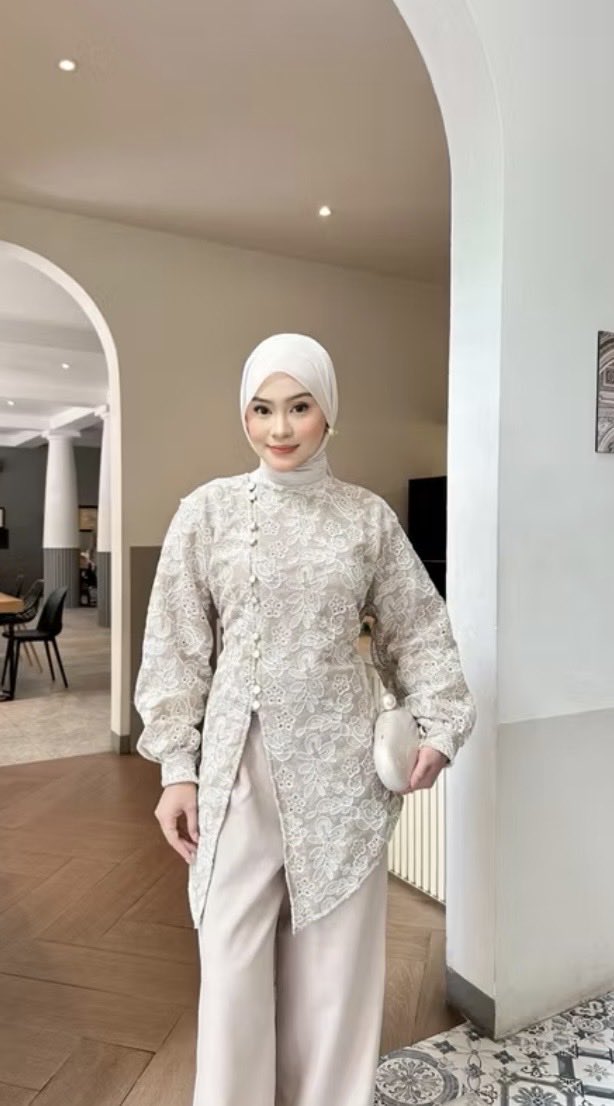 miwlooopx's tweet photo. @nenden_15 ni kaa aku punya koleksi cakep cakep
foto pertama kain batik dan rok : https://t.co/ibYJ88n2hu

fto ke 2 : https://t.co/gNPfa8HHdx

foto ke 3 dan ke 4 : https://t.co/hZF2lUOFAn

silahkan di pilihh🫶🏻 https://t.co/WRzywmyo3X
