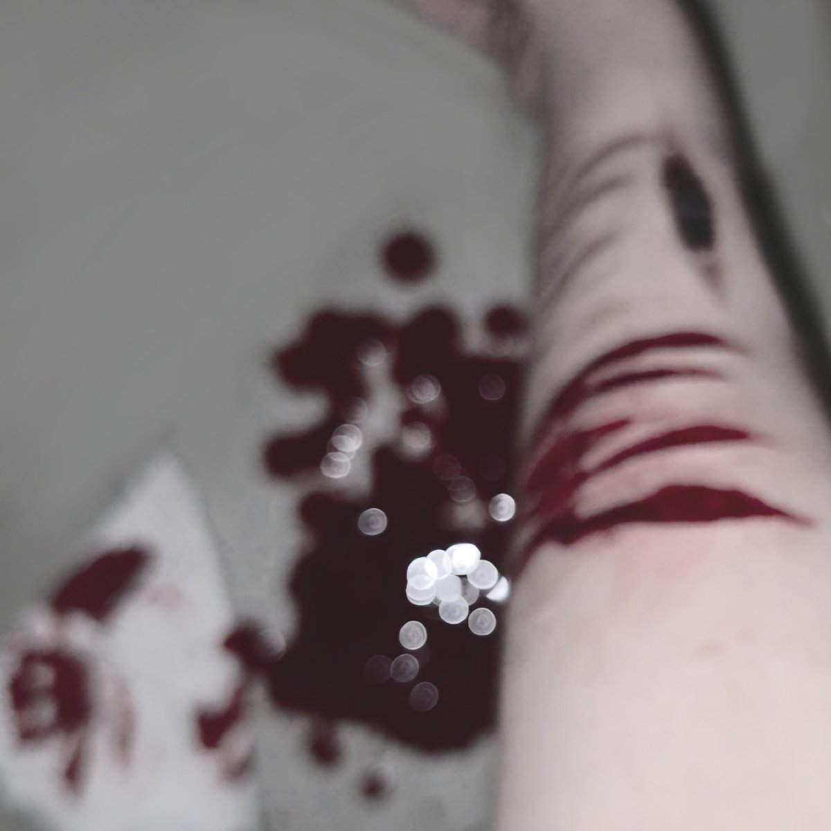 Para67iy's tweet photo. #sfx #ia 
all fake !! SFx makeup https://t.co/xj9UoiVA5e