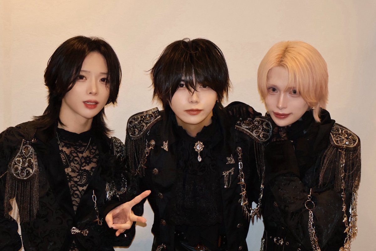 ENMA17_official's tweet photo. ❖━━━━━━━━━━━❖
　　ENMA9/27ペア配信

             【えなチーム】
　　えな、はやと、ひな

     RP+♡が一番多いチーム
　　　が配信致します👹
　　
❖━━━━━━━━━━━❖ https://t.co/OWvUlY7jOS