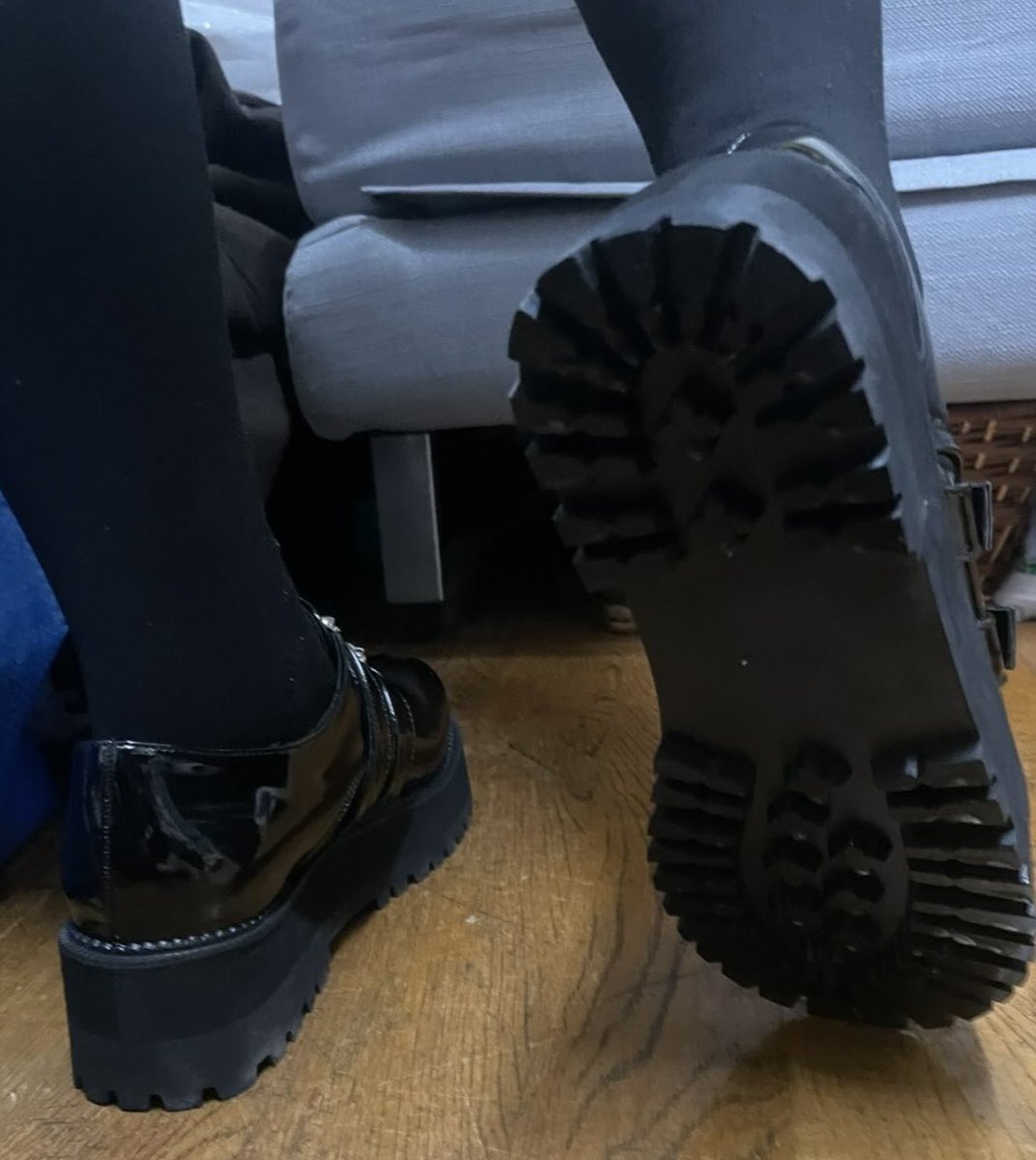 RuRiAoA's tweet photo. 今天最後一天優惠價格半價368啦~
一次訂閱半年一年比較划算呦
���天開始恢復成736嘍！
https://t.co/x2bcNM3w1d

#調教 #女s #女s收奴  #踩踏 #踢蛋  #女攻男受 #踩蛋   #鞋奴 #鞋底  #鞋底奴 #原味襪  #踩鸡 https://t.co/SgKOCAOoTR
