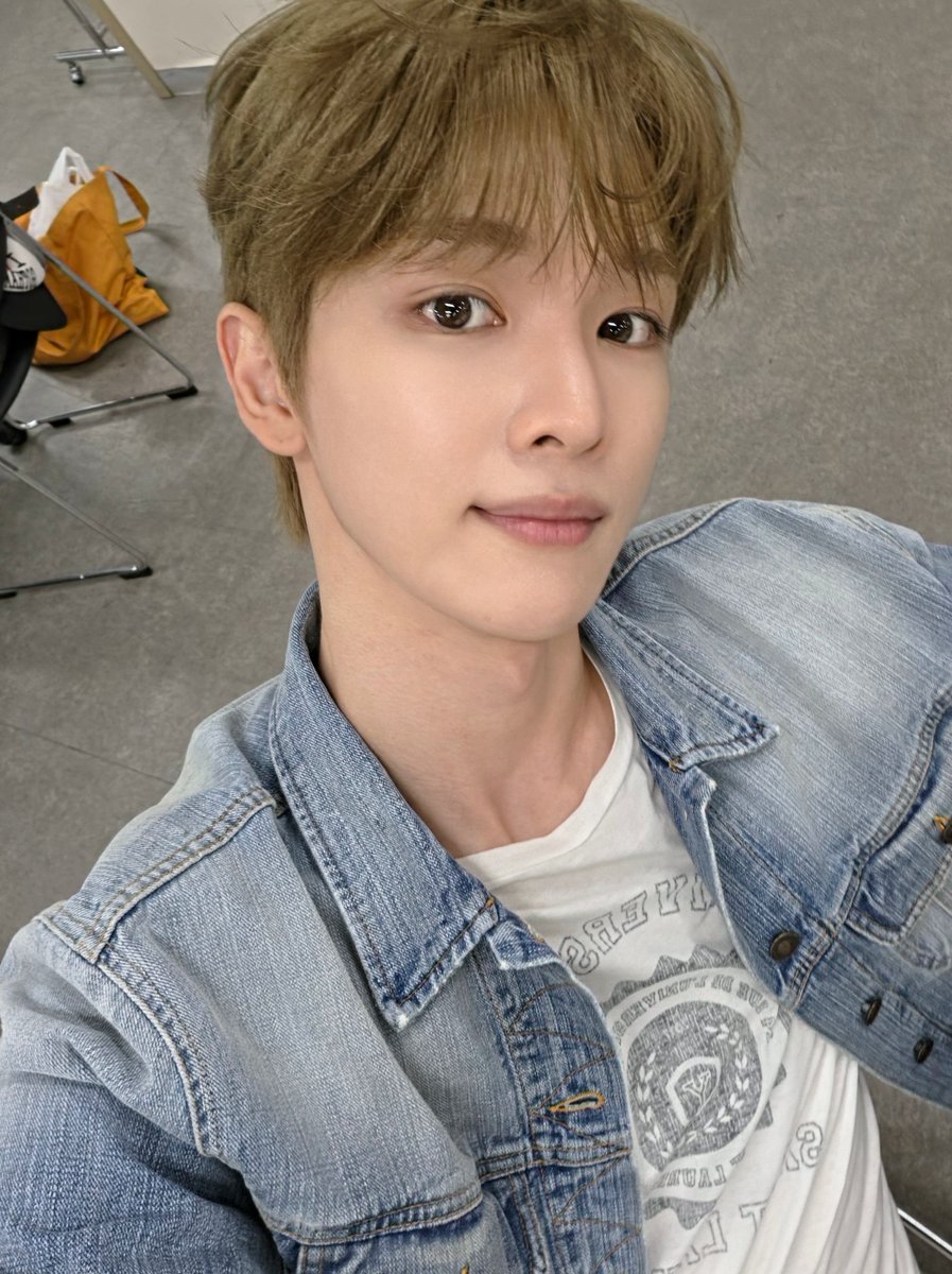 skriize2026's tweet photo. 성찬이 사진 보고 있으니까 
스트레스 받던 일들이 별거 아닌 것처럼 느껴짐…
이렇게 마음을 환기시켜줄 수 있구나 🥹 고마워잉 https://t.co/AxNVZYMbuG