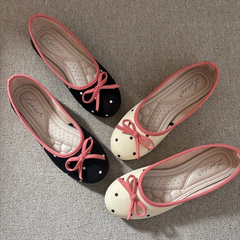 pinknmond's tweet photo. polkadot flatshoes https://t.co/TLV4MkHyIu
