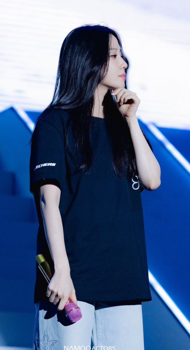 eunbining0904__'s tweet photo. 리허설 박은빈 나올때 욕나옴 너무 잘생겨서 https://t.co/DaWZjvobPD