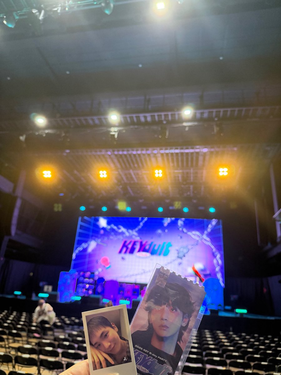 TheLetter48's tweet photo. 범파 기프트 폴라로이드 줌 ㅁㅊ #키 #key https://t.co/KwSO6giYfx
