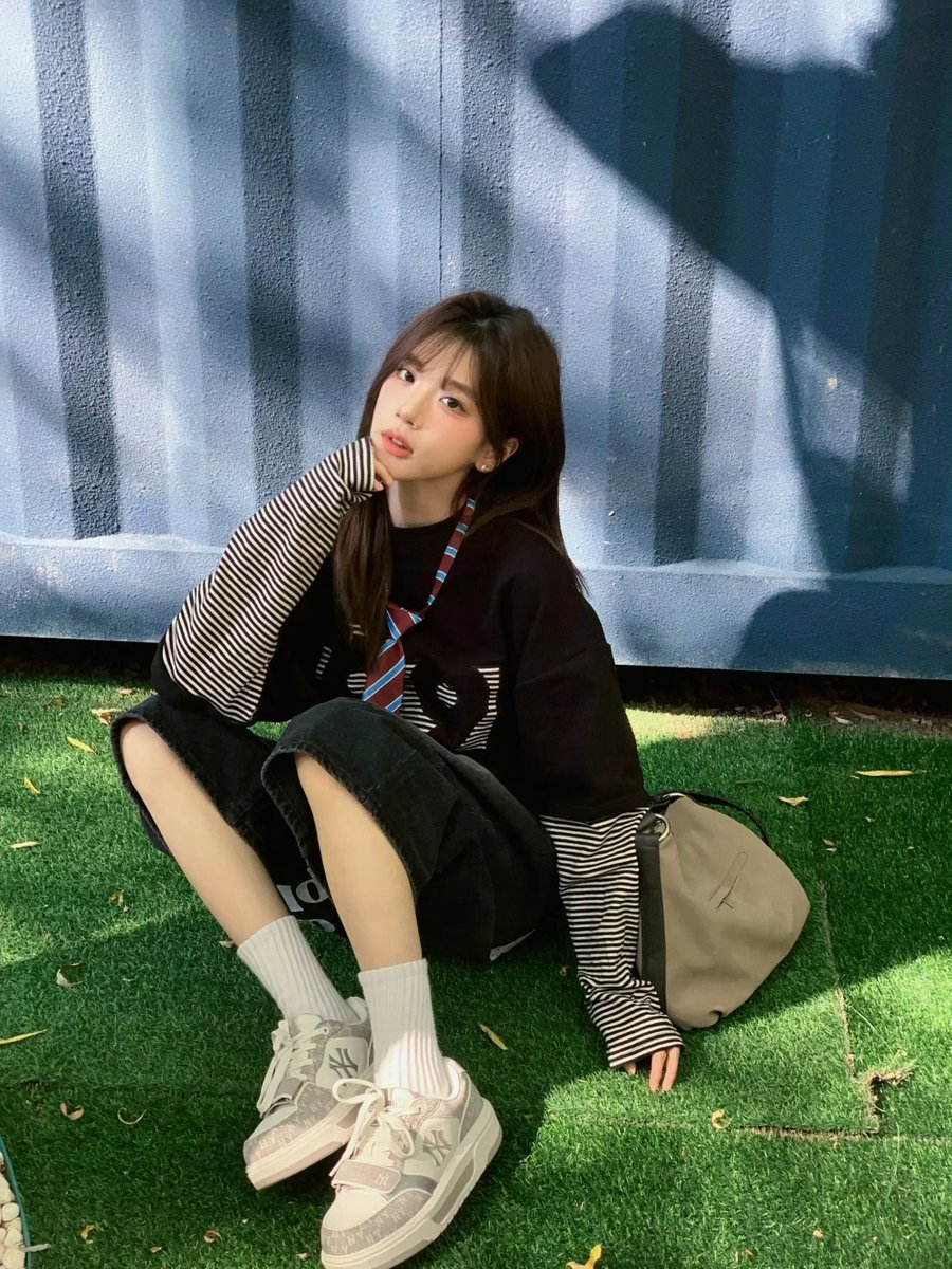 QIAOYIYUGLOBAL's tweet photo. [📷] 260923

#QIAOYIYU weibo &amp; ig Update

#QIAOYIYU #乔一鱼 #เฉียวอีอวี๋ #Gen1es https://t.co/raYOs6thnU