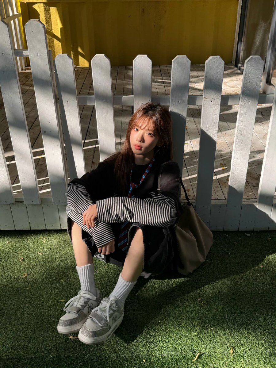 QIAOYIYUGLOBAL's tweet photo. [📷] 260923

#QIAOYIYU weibo &amp; ig Update

#QIAOYIYU #乔一鱼 #เฉียวอีอวี๋ #Gen1es https://t.co/lTUNrycVm9
