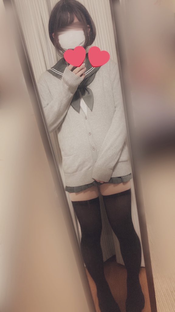1uc1014's tweet photo. 絶対領域
#女装
#女装男子
#自慢の脚を見せよう https://t.co/v2QJPqkqHR