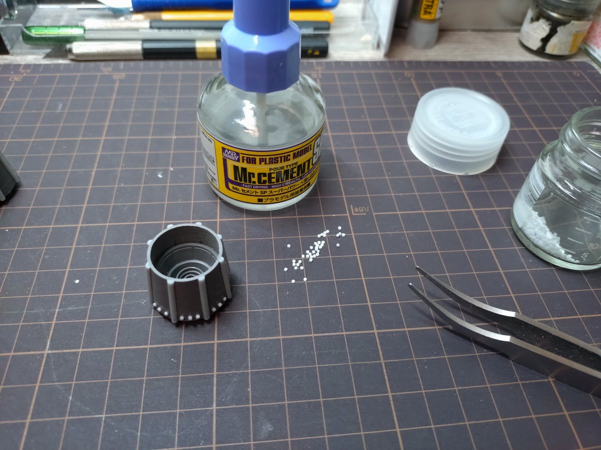 type205m's tweet photo. 大きいダッガータイプの続きです。股下のバーニアを作りました。股下もリベットがつくといい感じになると思います。
＃ダッガータイプ
#ザブングル
#オラザブ7バザー編 https://t.co/FU6rEr0Lmm