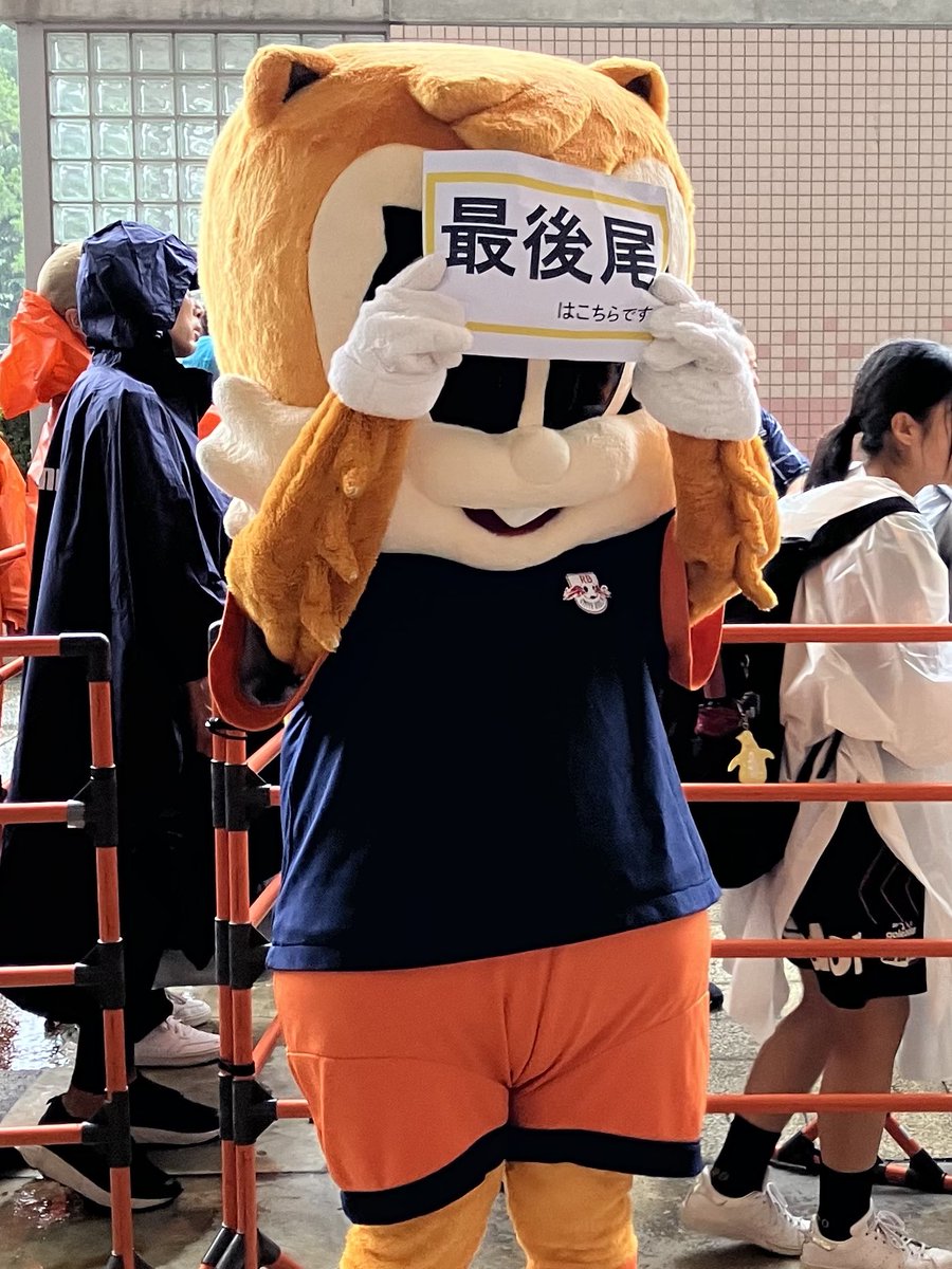 kanoutyan's tweet photo. PKチャレンジでシャンプーゲットした！
フットゴルフのパットみたいな感じで蹴ったら入った⚽️⛳️
#クラシエカップ 
#クラシエ さんありがとうございます https://t.co/tFOfk910Y6