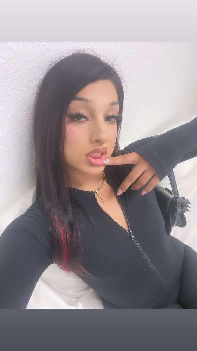 sinxxblaze's tweet photo. HMU #trans #la #cali #hmu #menu #links https://t.co/nQ5txcwsLY