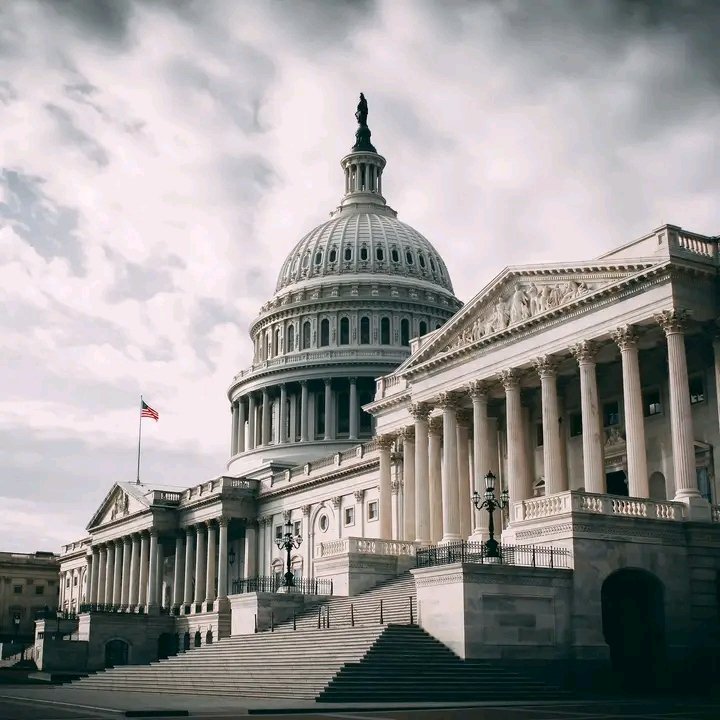 Othman6902's tweet photo. LATEST: 🇺🇸 Bloomberg Intelligence's Nathan Dean says the CLARITY Act will not return this Congress. 
"Lame ducks are lame. We don't think the CLARITY Act is going to come back." https://t.co/bQXk4FSilx