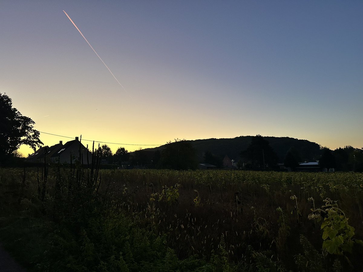 av8andco's tweet photo. 7u08 Wezemaal #vrtweer https://t.co/HItyDpj4vP